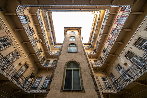 Stunning Photography Capturing The Symmetrical Beauty of Architecture