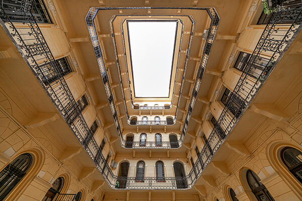 Stunning Photography Capturing The Symmetrical Beauty of Architecture