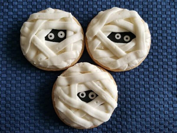 12 Mouthwatering Halloween Cookies You can Order Online