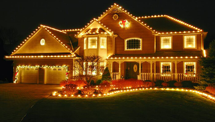 Beautiful Outdoor Christmas Lighting in Neighbourhood