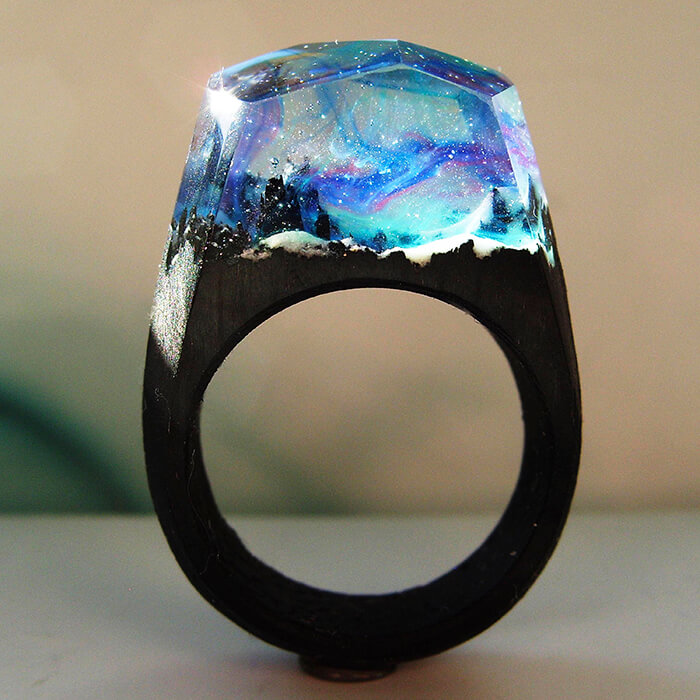 Handmade Resin Rings Holds a Secret Mini World Inside