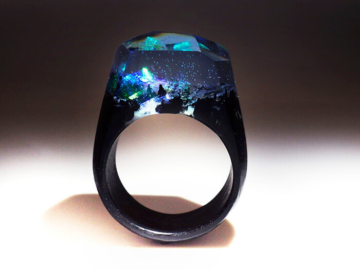 Handmade Resin Rings Holds a Secret Mini World Inside