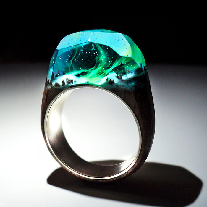 Handmade Resin Rings Holds a Secret Mini World Inside