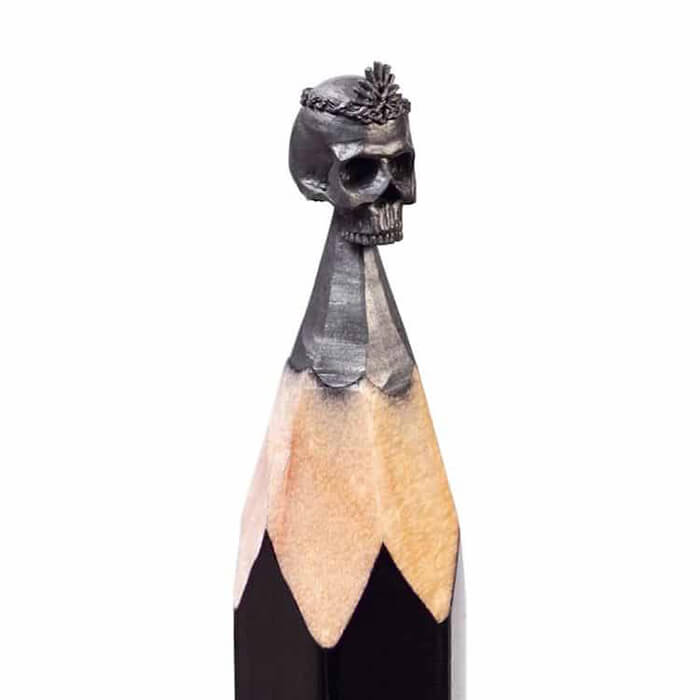 Miniature ‘Game of Thrones’ Sculptures on the Tips of Pencils