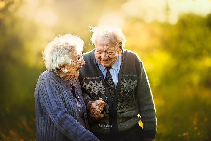 Heartwarming Photos of Undying Love of Elderly Couples