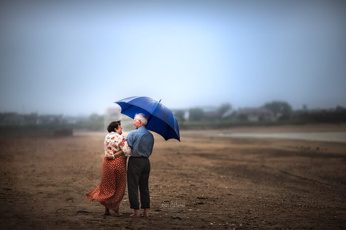 Heartwarming Photos of Undying Love of Elderly Couples