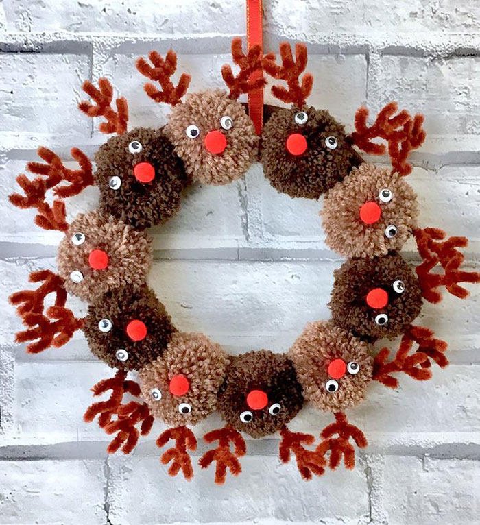 Bring Pom-Pom To Your Christmas Decoration