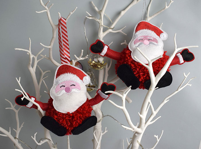 Bring Pom-Pom To Your Christmas Decoration