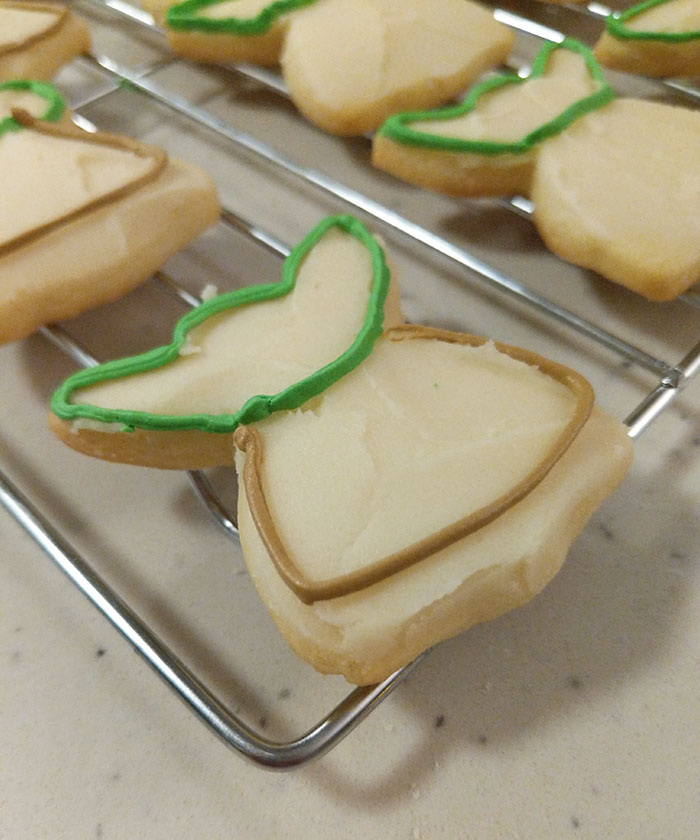 What a Head Off Angle Cookie Looks Like? Baby Yoda It is!