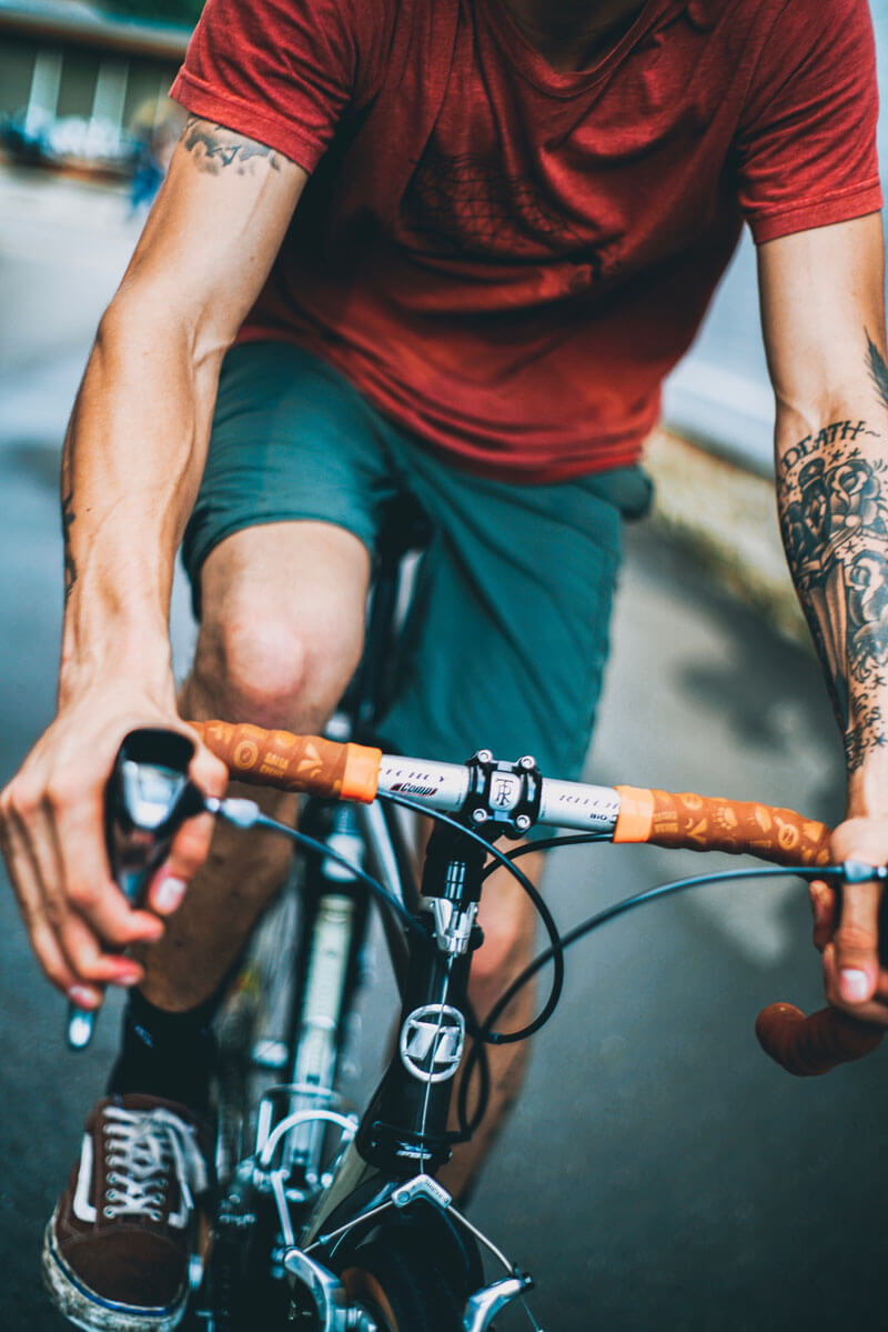 bike with bullhorn handlebars