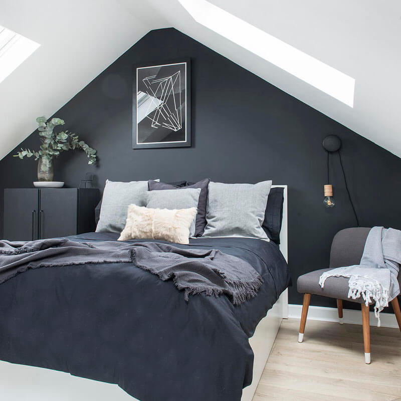 Unique Black And White Themed Bedroom 