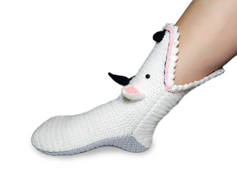 10 Adorable Slipper Socks in Animal Shape - Design Swan