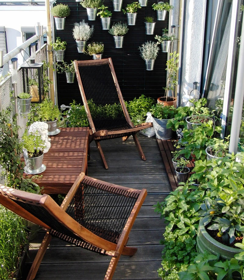 46 Creative Ideas to Spice Up Your Tiny Balcony - Design Swan