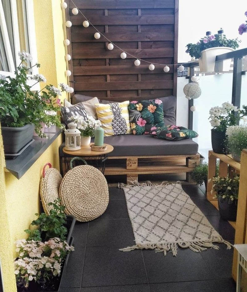 46 Creative Ideas to Spice Up Your Tiny Balcony - Design Swan