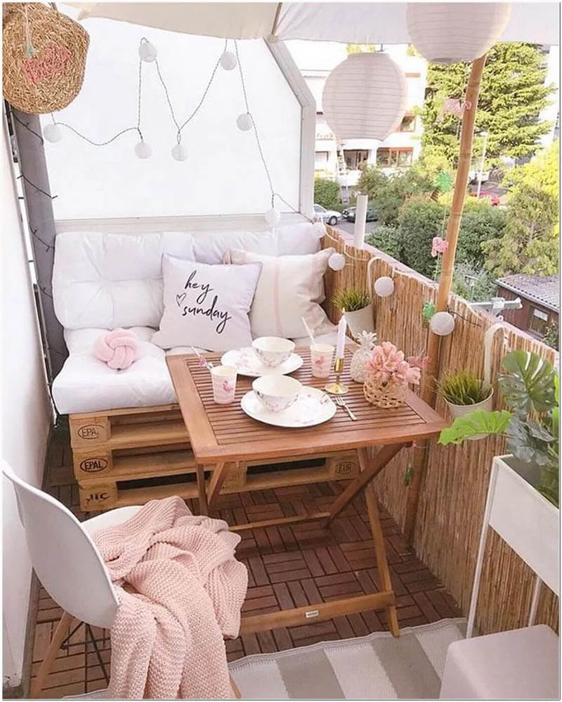 46 Creative Ideas to Spice Up Your Tiny Balcony - Design Swan