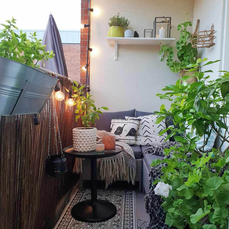 46 Creative Ideas to Spice Up Your Tiny Balcony - Design Swan