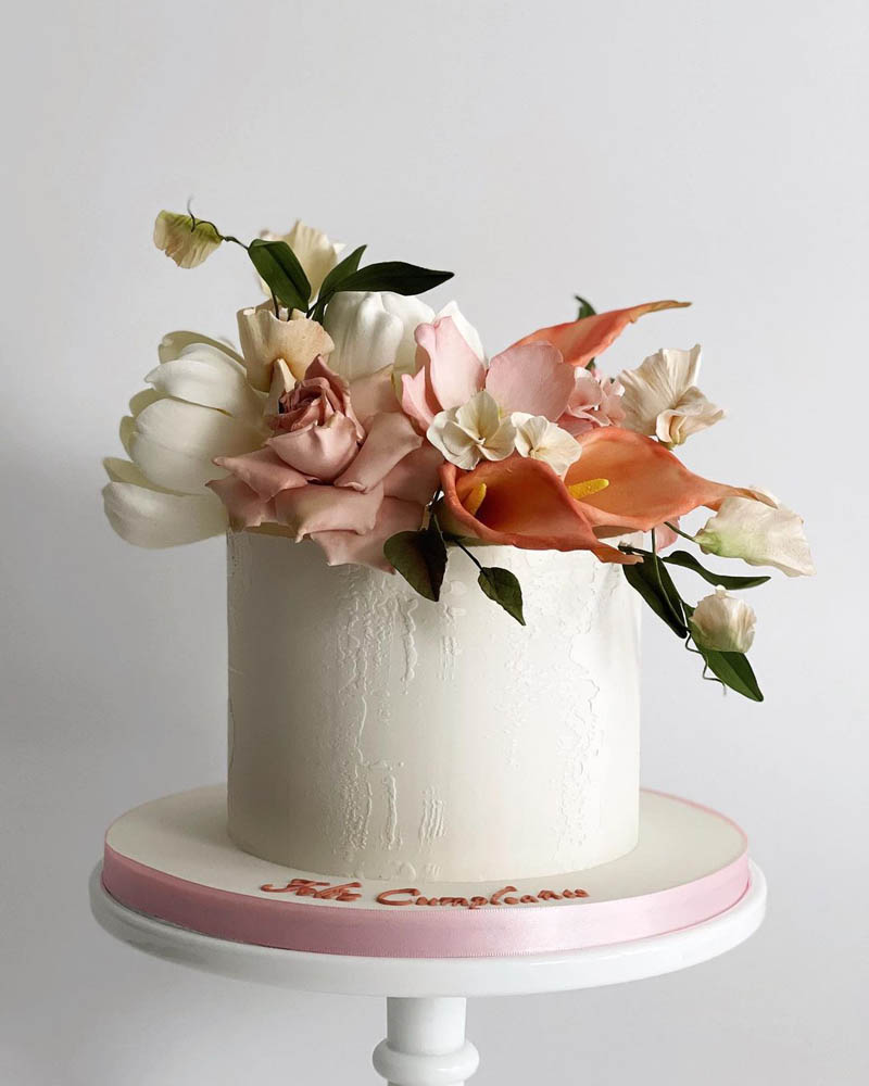 Realistic Sugar Flower That Look Just Like Real Blooms - Design Swan